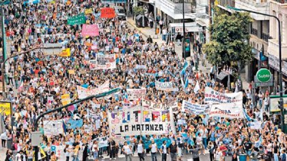 Los sindicatos docentes se reunirían hoy con Vidal