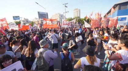 Miles defendieron en Neuquén el derecho a protestar contra el ajuste y la represión