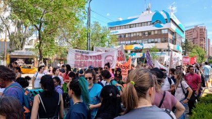 Estatales rechazaron en las calles el acuerdo salarial y de paz social de ATE y el Gobierno