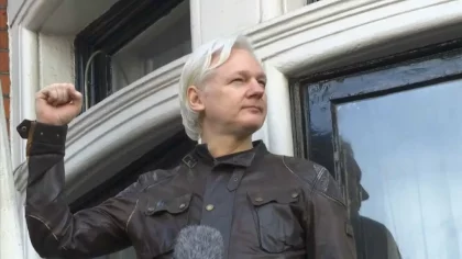 Julian Assange sale en libertad después de llegar a un acuerdo con Estados Unidos