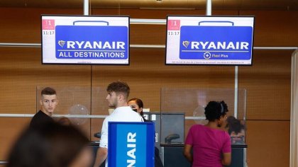 Los sindicatos de Ryanair convocan huelgas del 8 de agosto al 7 de enero y exigen la readmisión de los despedidos