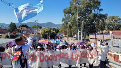 Mientras el ajuste del FMI aumenta, el Gobierno negocia con la Intergremial a espaldas de la base 