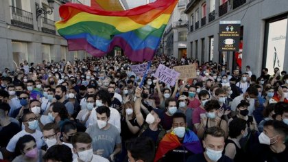 Estos son los derechos LGTBI que PP y Vox pueden llevarse por delante 