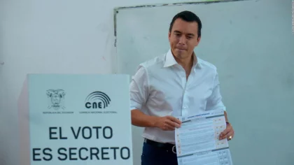 Noboa gana en preguntas de seguridad pero es derrotado en la de contrarreforma laboral