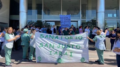 Trabajadores del Sanatorio San Justo: "Seguiremos el paro y corte de ruta hasta que nos paguen"