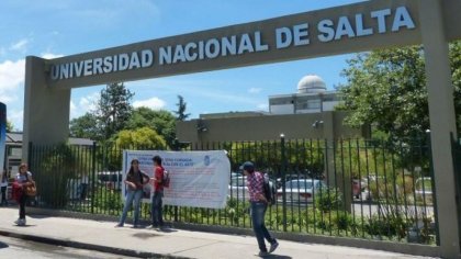 Importante acatamiento al paro nacional de docentes preuniversitarios y universitarios en Salta