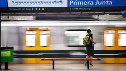 Liberan molinetes y paran las líneas A y H del subte por la reducción de la jornada laboral