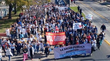 Gran abrazo al hospital Garrahan: reclaman por salario y anuncian un paro el 4 de septiembre