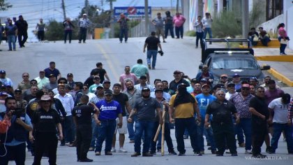 Obreros de AHMSA toman instalación sindical y votan nueva dirección 