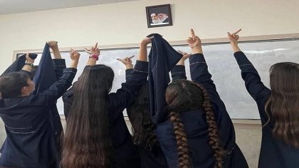 Vergonzoso: Gobierno boliviano condena la lucha de las mujeres en Irán