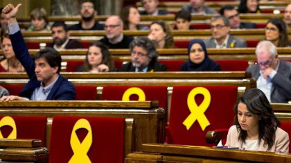 El Parlament defiende la libertad de los presos y sus derechos políticos