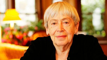 Ursula K. Le Guin, constructora de mundos