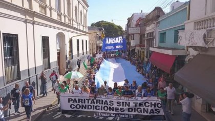 Santa Fe: el gobierno, con ayuda de la Celeste, logró cerrar la paritaria 