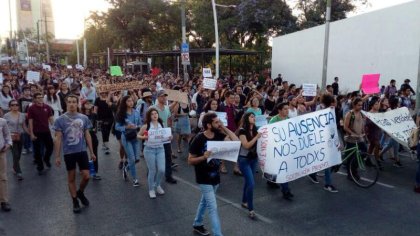 Jóvenes hacen retumbar Guadalajara por desaparecidos