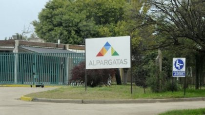 La Pampa: Alpargatas despidió a 73 trabajadores