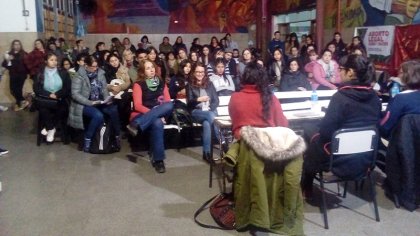 Charla debate: “Sin aborto legal no hay ni una menos” 