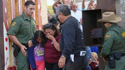 Miles de niños siguen separados de sus padres y más migrantes mueren en la frontera