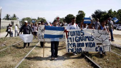 Violencia: Salvadoreños en el limbo de la muerte