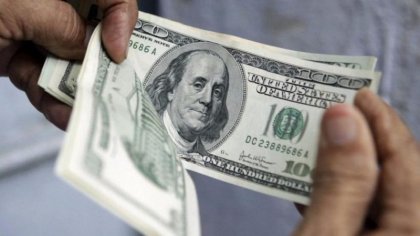 El Central adjudicó U$S 200 millones y el dólar cerró con una leve baja a $ 30,38