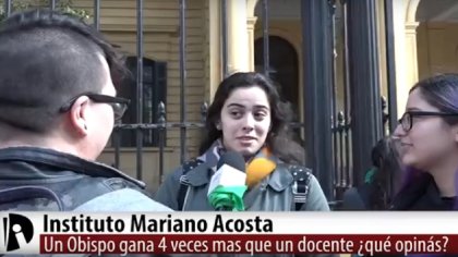 Estudiantes del Mariano Acosta exigen la separación de la Iglesia del Estado - YouTube