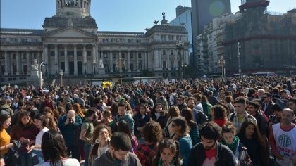 #NoAlAjusteEnCyT: científicos, docentes y estudiantes reclamaron frente al Congreso