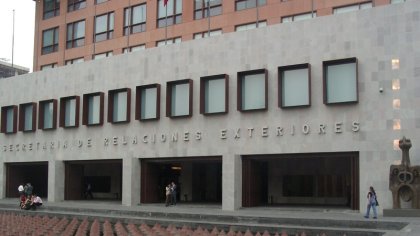 Secretaría de Relaciones Exteriores niega pasaporte a mujer trans "por su condición"