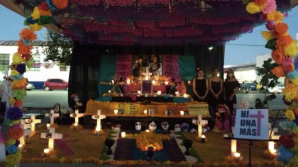 Ofrenda contra los feminicidios en Torreón