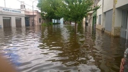 Inundaciones: cuatro muertos y más de 2300 personas evacuadas