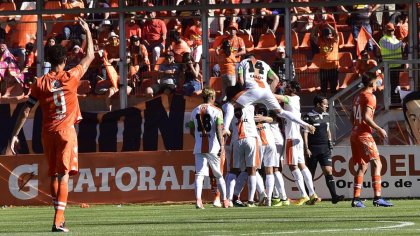 Cobresal vuelve a “primera” y extiende la crisis de Cobreloa