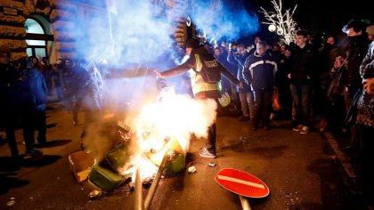 Hungría: miles de trabajadores protestan contra lo que llaman la "ley de esclavos"