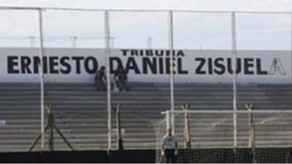 Hinchas y socios de Argentino de Quilmes repudiaron a Daniel Zisuela, expresidente envuelto en causa por prostitución de menores