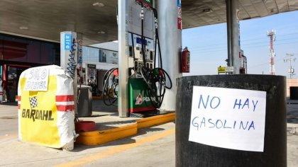 Admite López Obrador desabasto parcial y pide prudencia en compra de gasolina