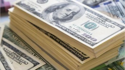 El dólar cayó por debajo del piso de "no intervención" y el Banco Central compró U$S 20 millones 