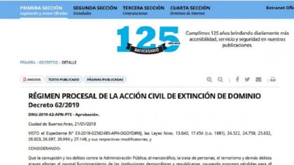 ¿Qué dice el texto del decreto de extinción de dominio publicado en el Boletín Oficial? 