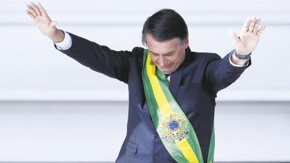 Bolsonaro: un mes de mandato lleno de escándalos y contradicciones