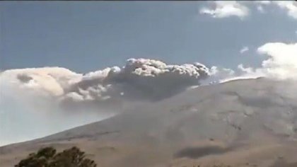  Fuerte emisión de cenizas del Popocatépetl