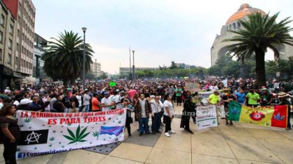 Cientos marchan por la legalización de la marihuana