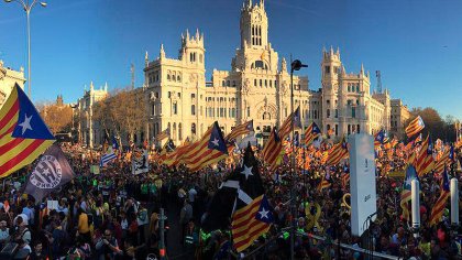 Los neonazis del Hogar Social denuncian a activistas madrileños por el derecho a decidir