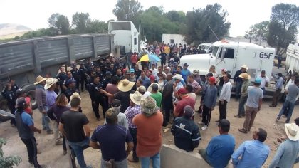 Gobierno de Chihuahua golpea y detiene a ejidatarios y colonos por liberar un camino vecinal