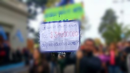 En San Vicente persiguen a docentes por exigir respuestas sobre el Fondo Educativo 