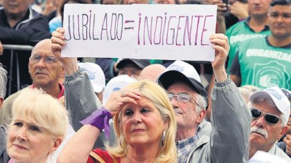 Cinismo sin límites: funcionarios macristas piden conciencia sobre el maltrato a la vejez