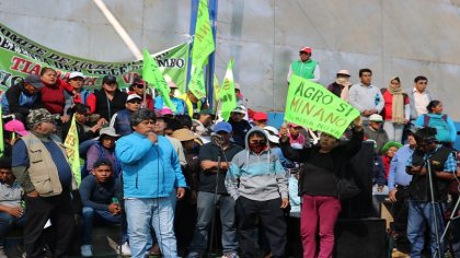 Perú: Ejército y Policía reprimen brutalmente a pobladores de Matarani que pelean contra la megaminería