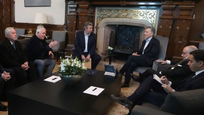 Macri se reunió y rezó con evangelistas por “la difícil situación que atraviesa el país”