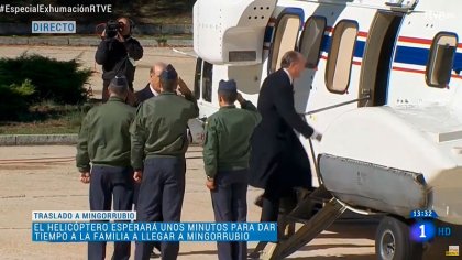 VÍDEO | Militares que trasladaron los restos de Franco se cuadran ante los herederos del dictador