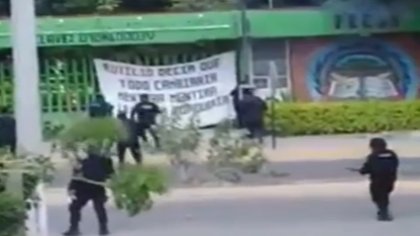 Reprimen a estudiantes de la Normal de Mactumactzá en Chiapas 