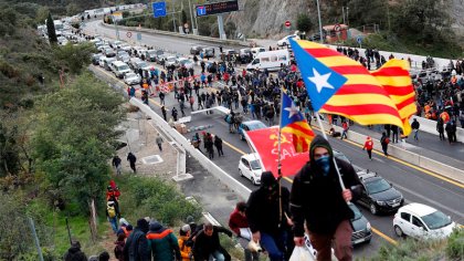 Tsunami Democràtic bloquea la frontera con Francia en La Jonquera por la AP-7