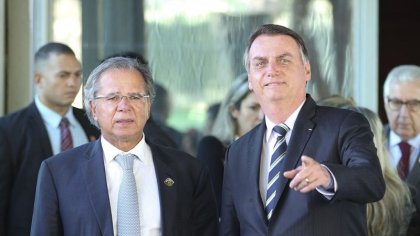 ¿Bolsonaro retrocede en los ataques a los trabajadores ante las revueltas en Sudamérica?