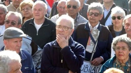 “¿Tanto cuesta entender que no hay que sacarle a los jubilados y que la plata hay que sacarla de otro lado?” 