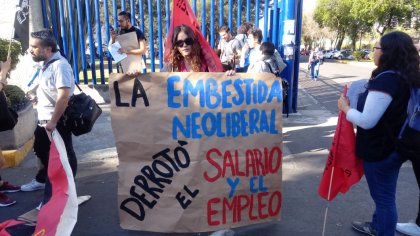 Se concentran trabajadores de la UAM para iniciar movilización