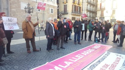 Las trabajadoras del SAD se movilizan ante los planes privatizadores de BComú